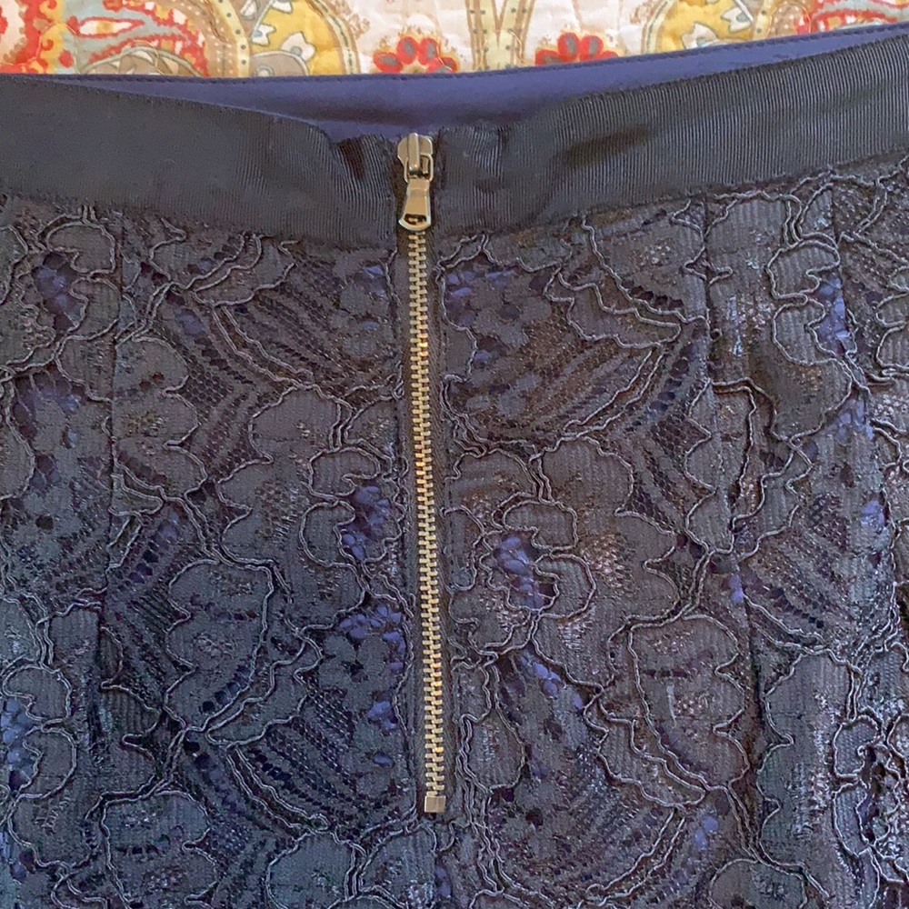 Club Monaco navy blue lace overlay pencil skirt 8